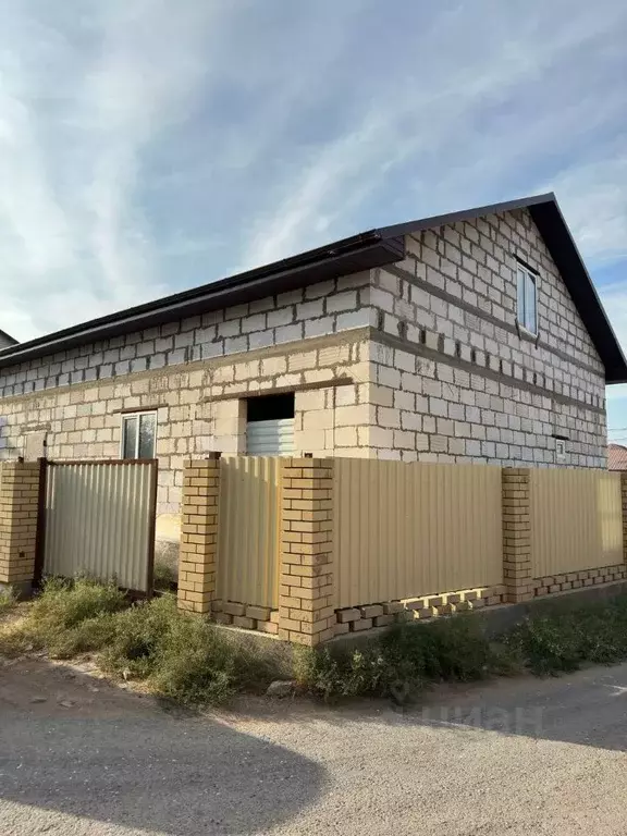 Дом в Астраханская область, Астрахань проезд Просторный (164 м) - Фото 1