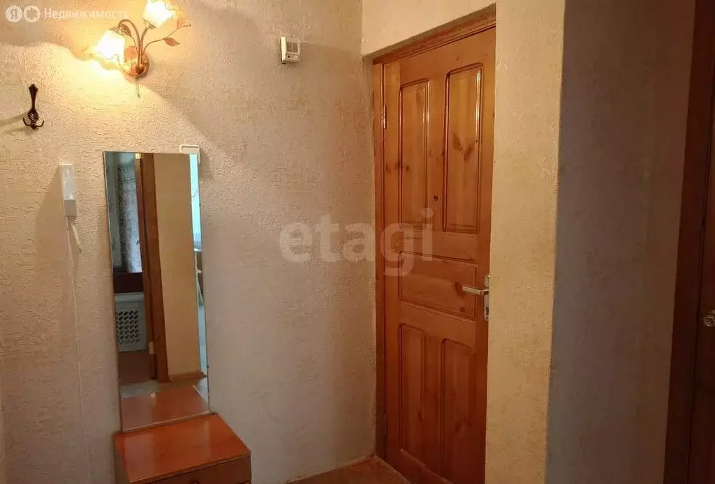 4-комнатная квартира: Коряжма, улица Пушкина, 9 (58.9 м) - Фото 1