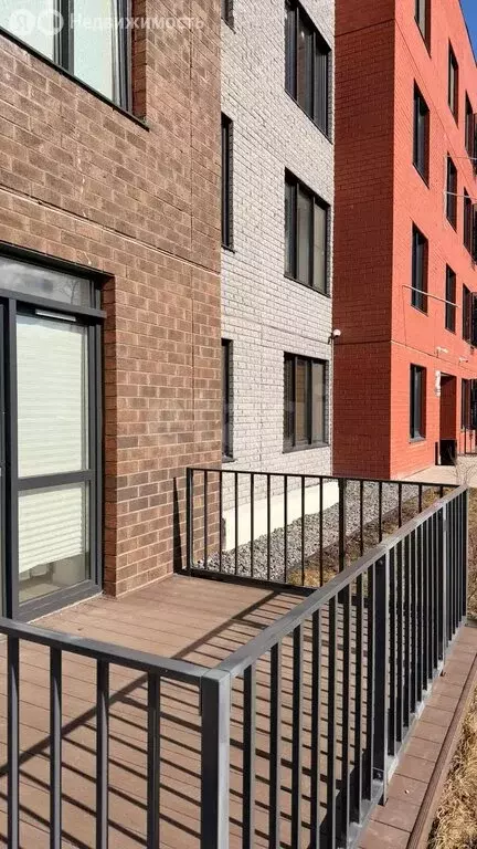 2-комнатная квартира: Тюмень, улица Геннадия Куцева, 1 (67 м) - Фото 1