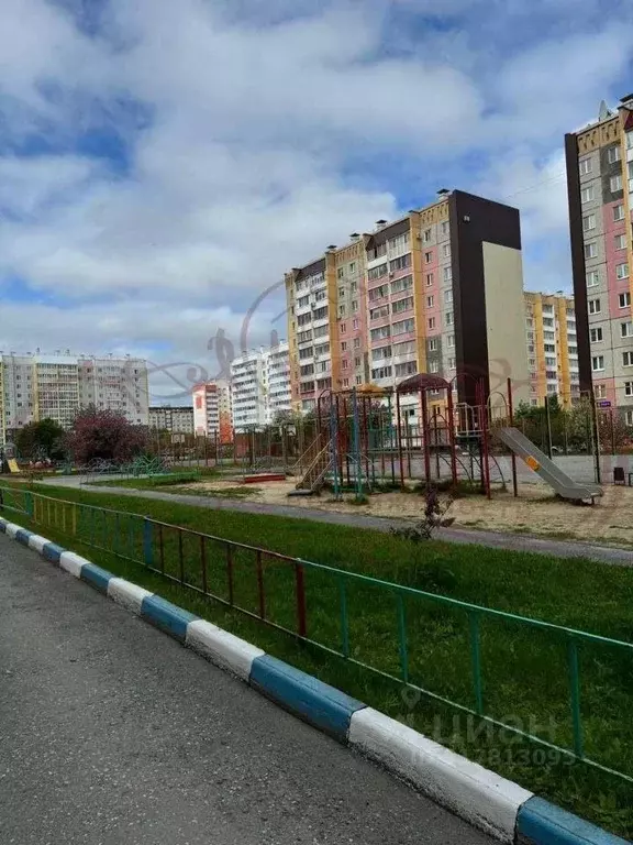 2-к кв. Курганская область, Курган Заозерный жилрайон, 4-й мкр, 24 ... - Фото 1