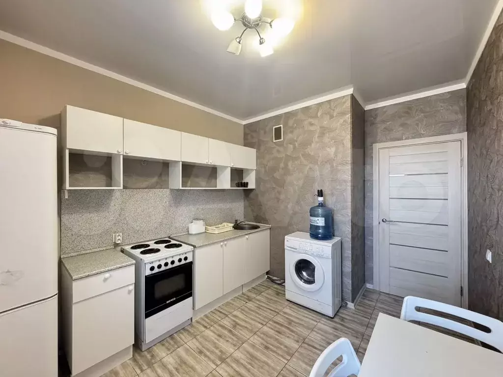 1-к. квартира, 40 м, 4/18 эт. - Фото 1