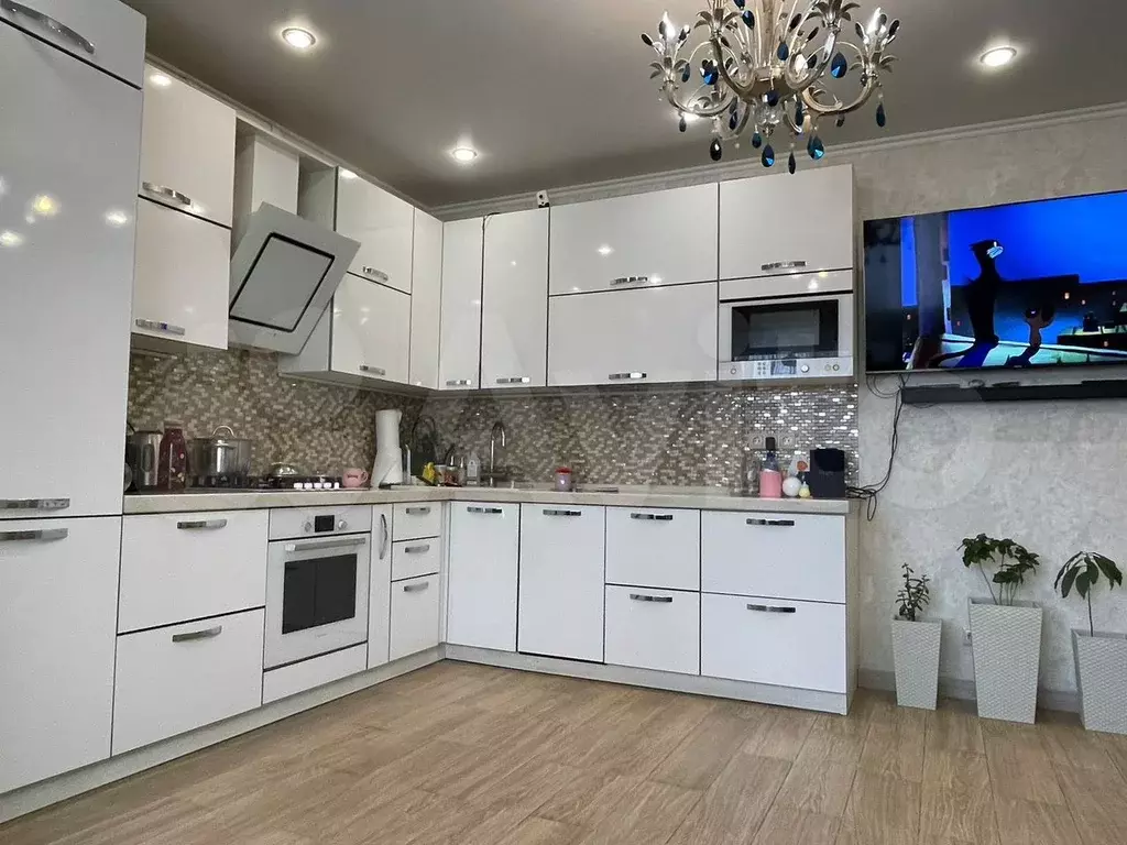 2-к. квартира, 70,4 м, 5/9 эт. - Фото 0