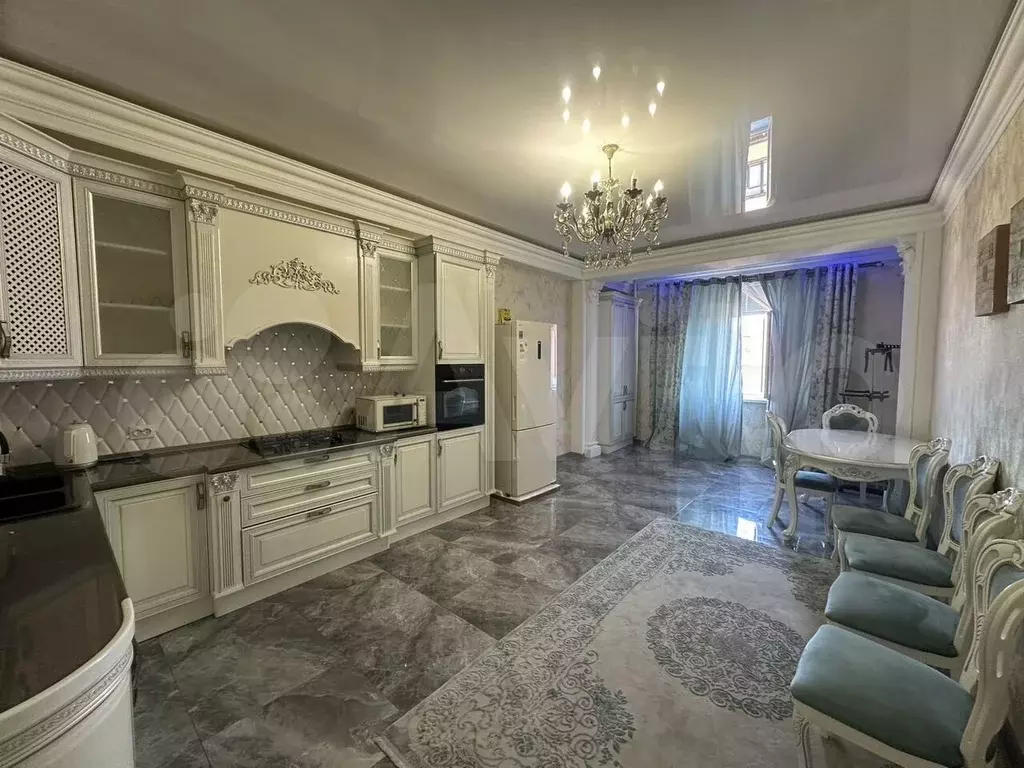 2-к. квартира, 110 м, 9/11 эт. - Фото 0