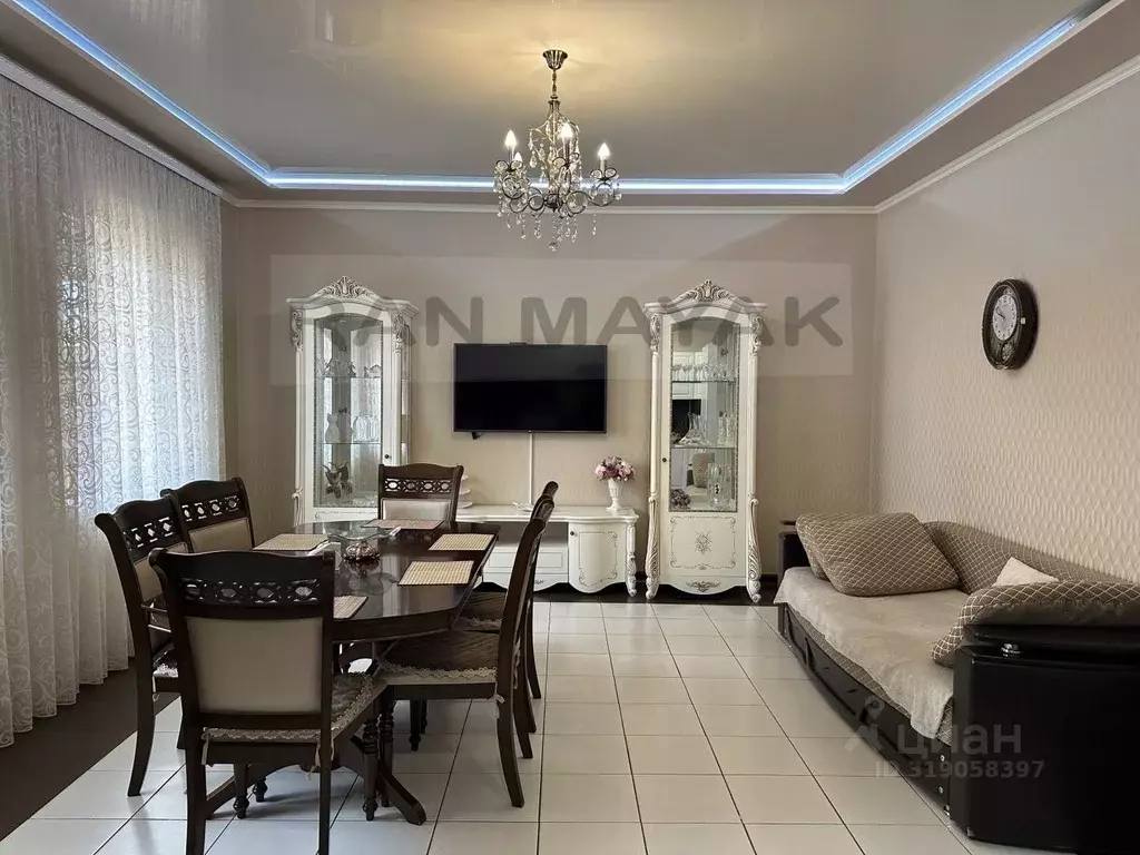 Таунхаус в Адыгея, Майкоп ул. Шовгенова, 259 (129 м) - Фото 1