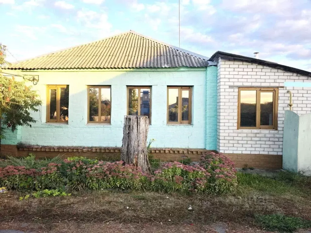 Дом в Белгородская область, Валуйский муниципальный округ, с. Шелаево ... - Фото 0