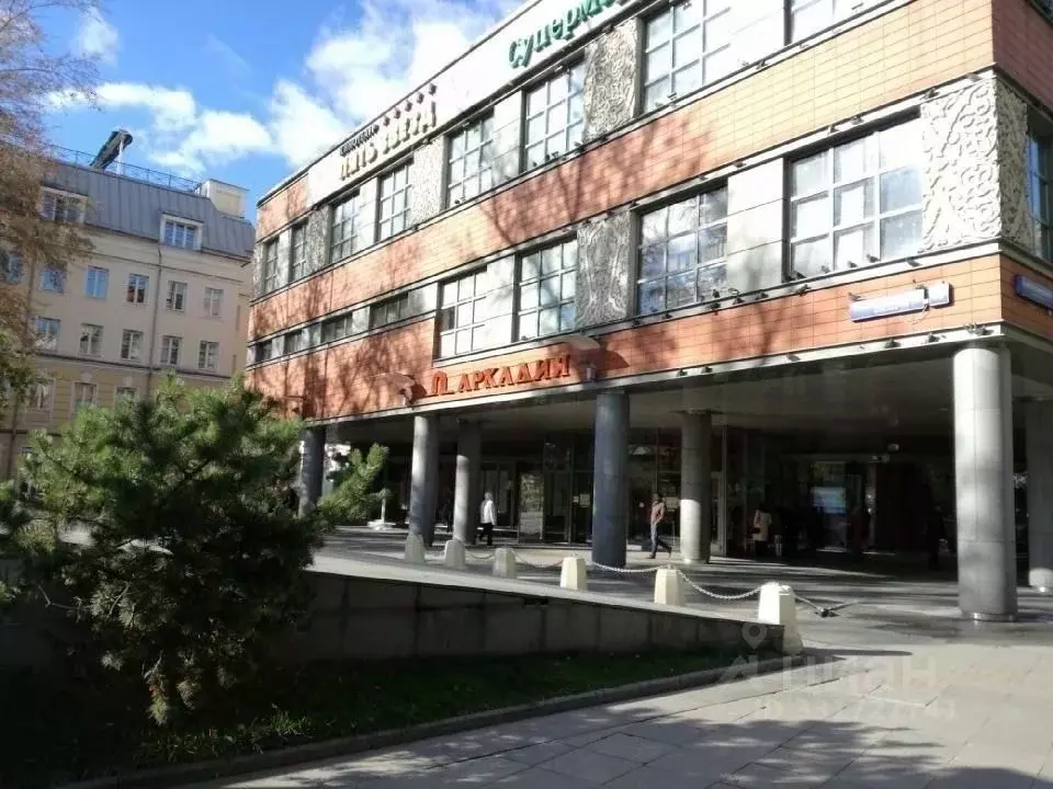 Офис в Москва Большой Овчинниковский пер., 16 (100 м) - Фото 1