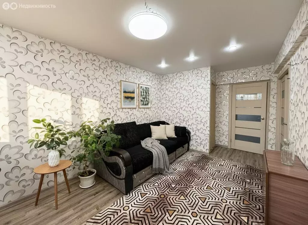 3-комнатная квартира: Иркутск, улица Баумана, 239 (68.3 м) - Фото 1