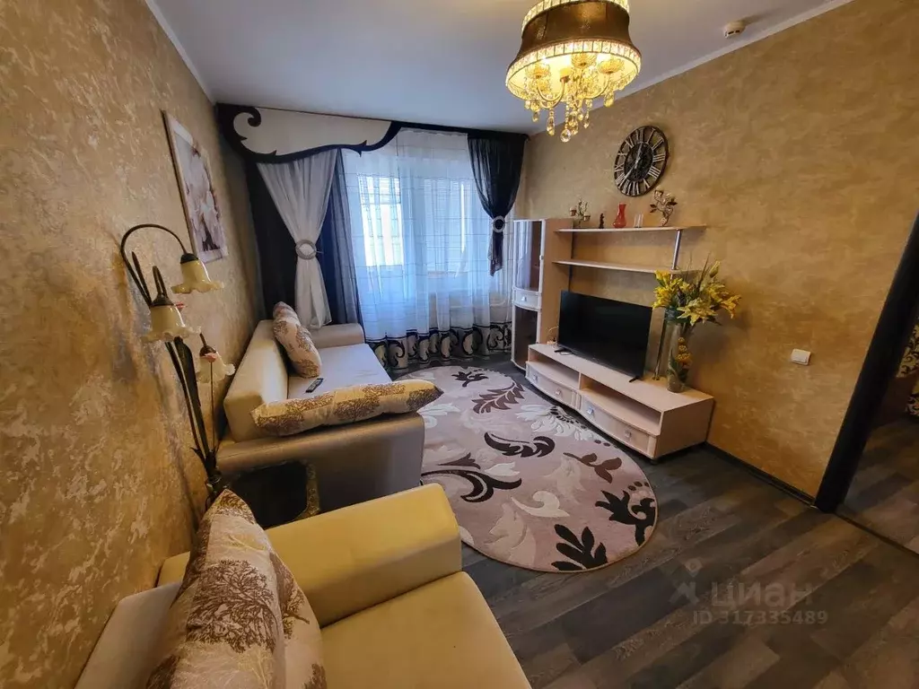 1-к кв. Курская область, Курск просп. Вячеслава Клыкова, 53 (37.0 м) - Фото 1
