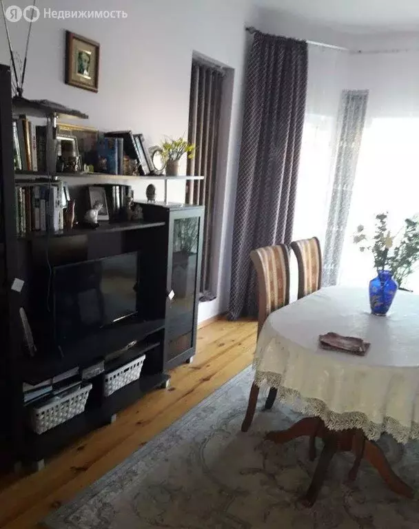 Дом в Каменск-Шахтинский, улица Горького (242 м) - Фото 1
