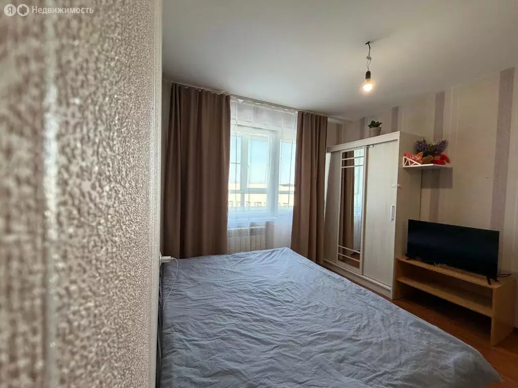 Квартира-студия: Киров, микрорайон Радужный, улица Мира, 10А (27.6 м) - Фото 1