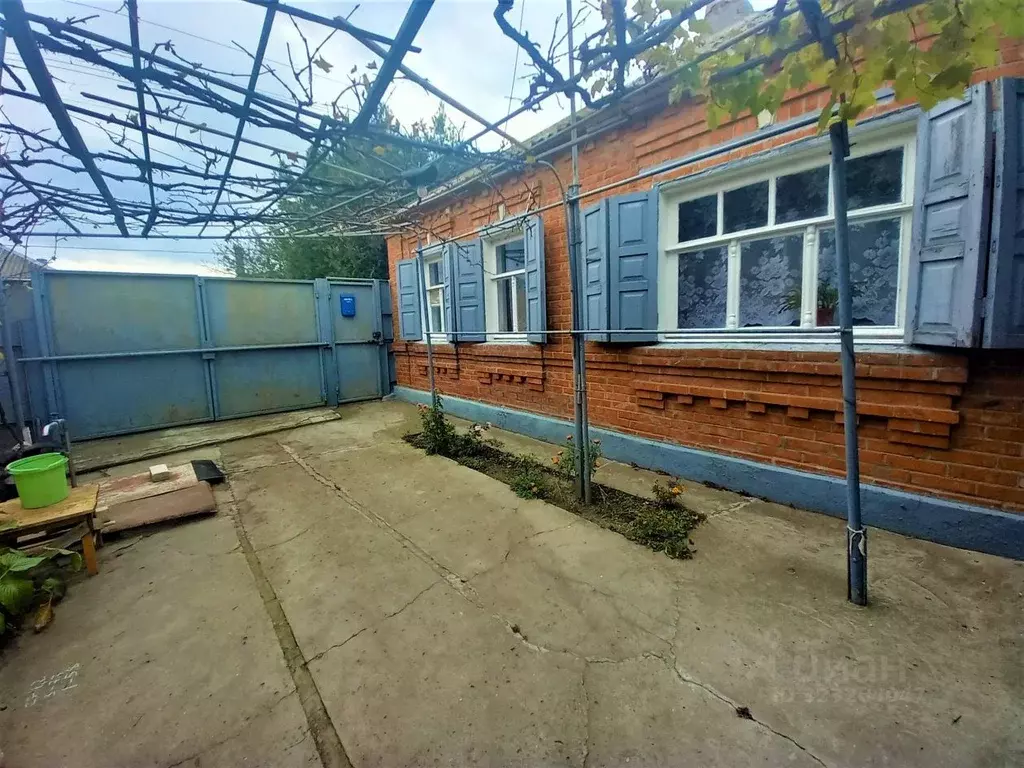 Дом в Краснодарский край, Ейск Повстанческая ул. (50 м) - Фото 1