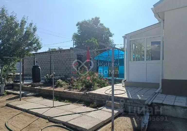 Дом в Волгоградская область, Волгоград Дубки СНТ, ул. Ангарская (79 м) - Фото 1