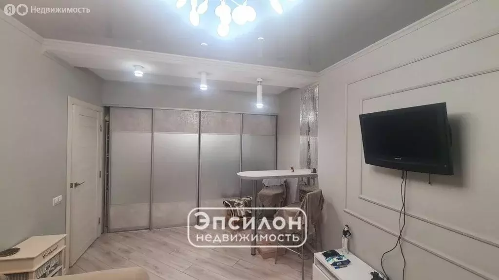 2-комнатная квартира: Курск, улица Менделеева, 24 (55 м) - Фото 1