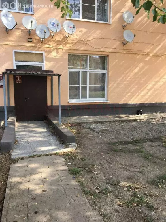 3-комнатная квартира: Сальск, Социалистическая улица, 168А (55 м) - Фото 0
