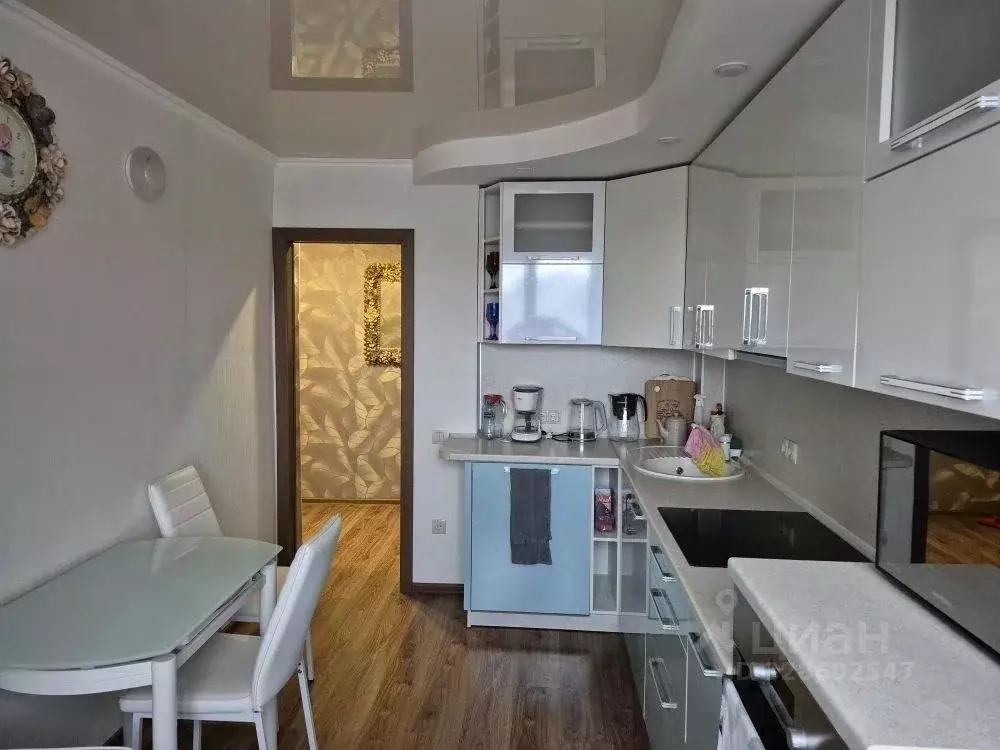 3-к кв. Крым, Щелкино Ленинский район, 2-й мкр, 49 (70.0 м) - Фото 2
