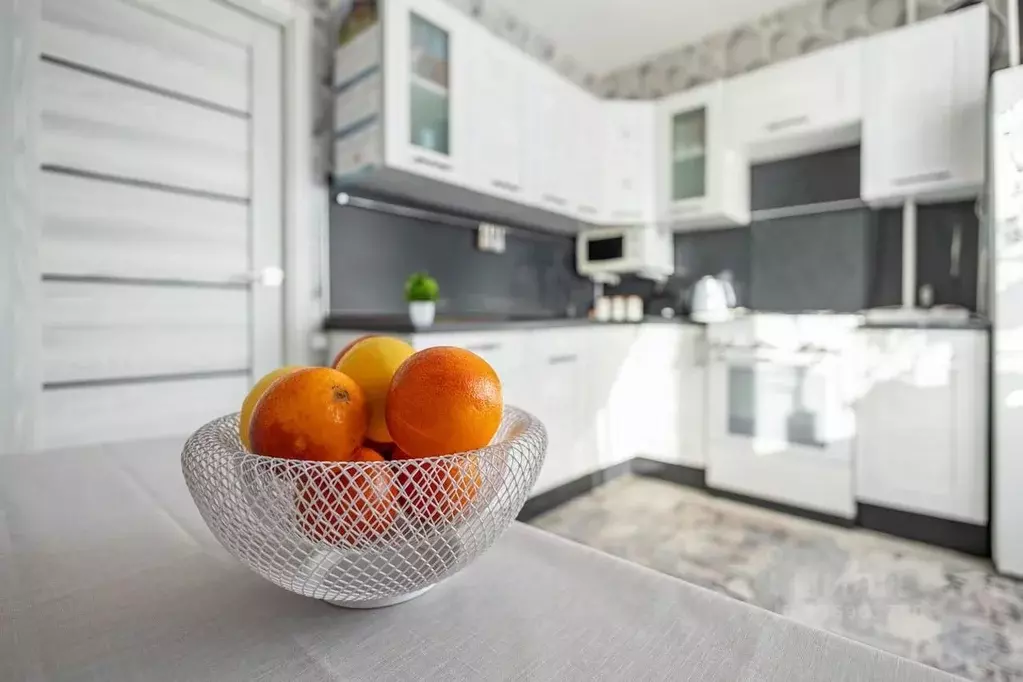 2-к кв. Омская область, Омск проезд 2-й Амурский, 4 (55.6 м) - Фото 0