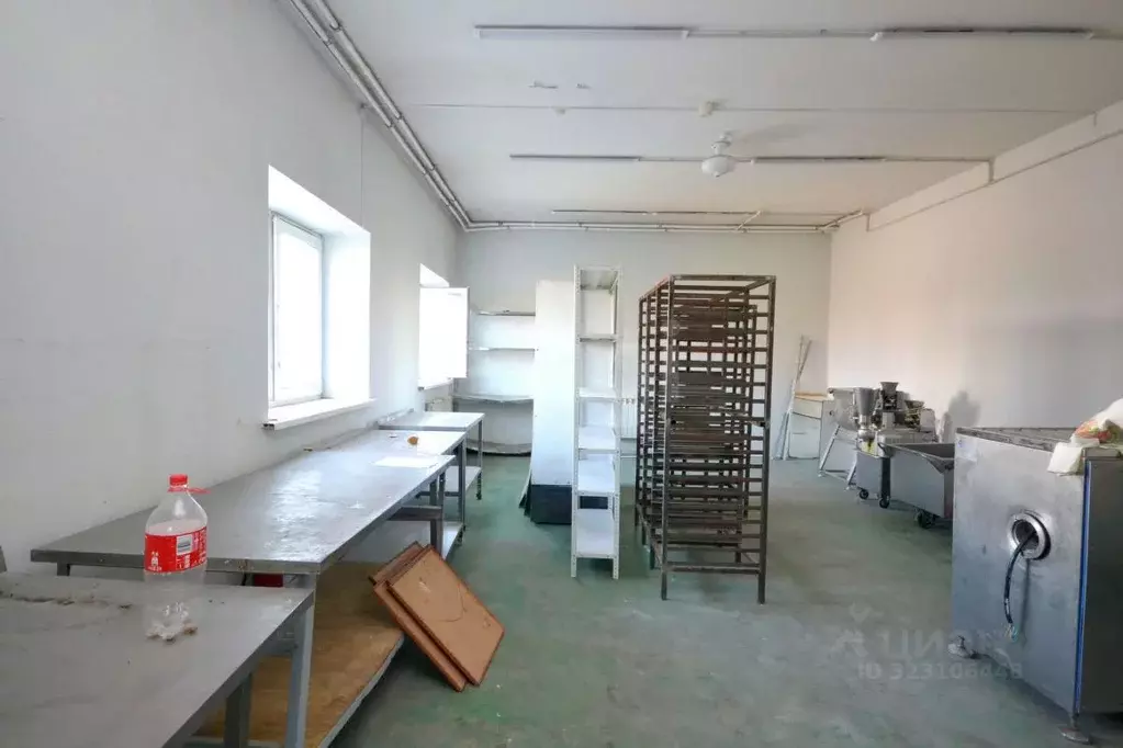 Помещение свободного назначения в Саха (Якутия), Якутск ул. Семена ... - Фото 1