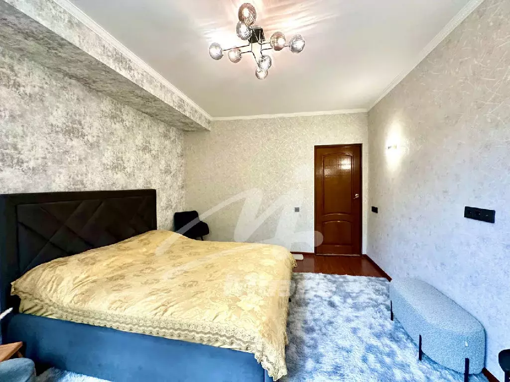 Продается 3-комнатная квартира - Фото 1