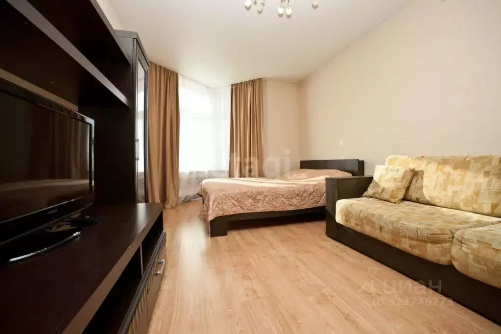 1-к кв. Свердловская область, Екатеринбург ул. Бажова, 68 (44.1 м) - Фото 1