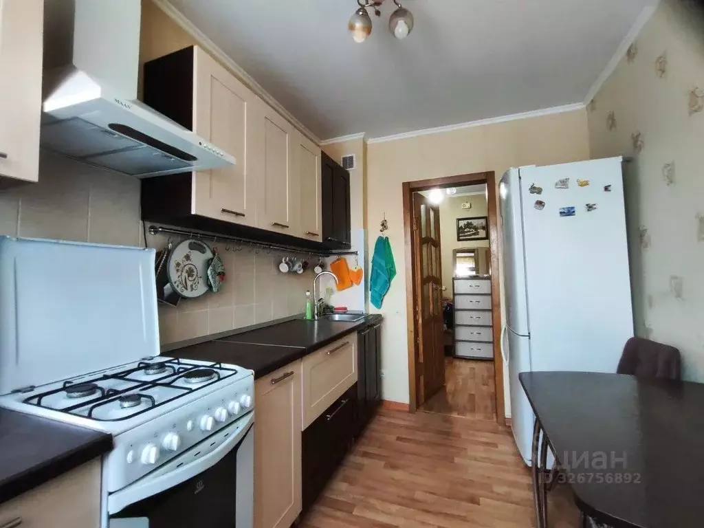 2-к кв. Омская область, Омск ул. Красный Путь, 82А (57.3 м) - Фото 2