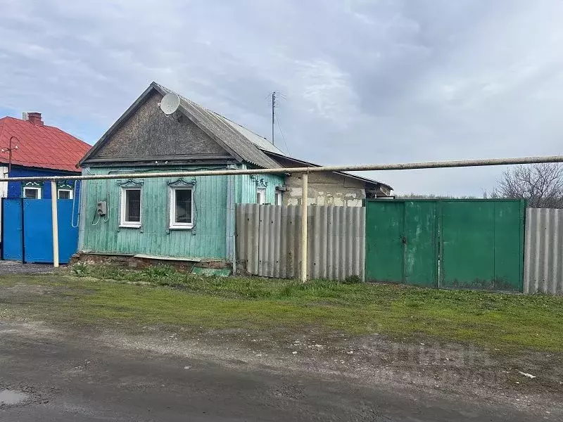 Дом в Воронежская область, Россошанский район, с. Подгорное ул. ... - Фото 2