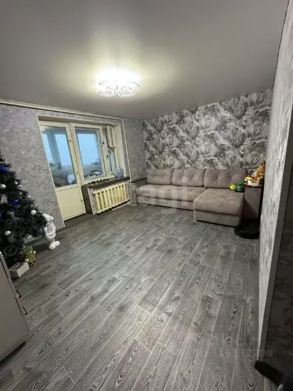 3-к кв. Белгородская область, Старый Оскол Революционная ул., 48 (59.6 ... - Фото 0