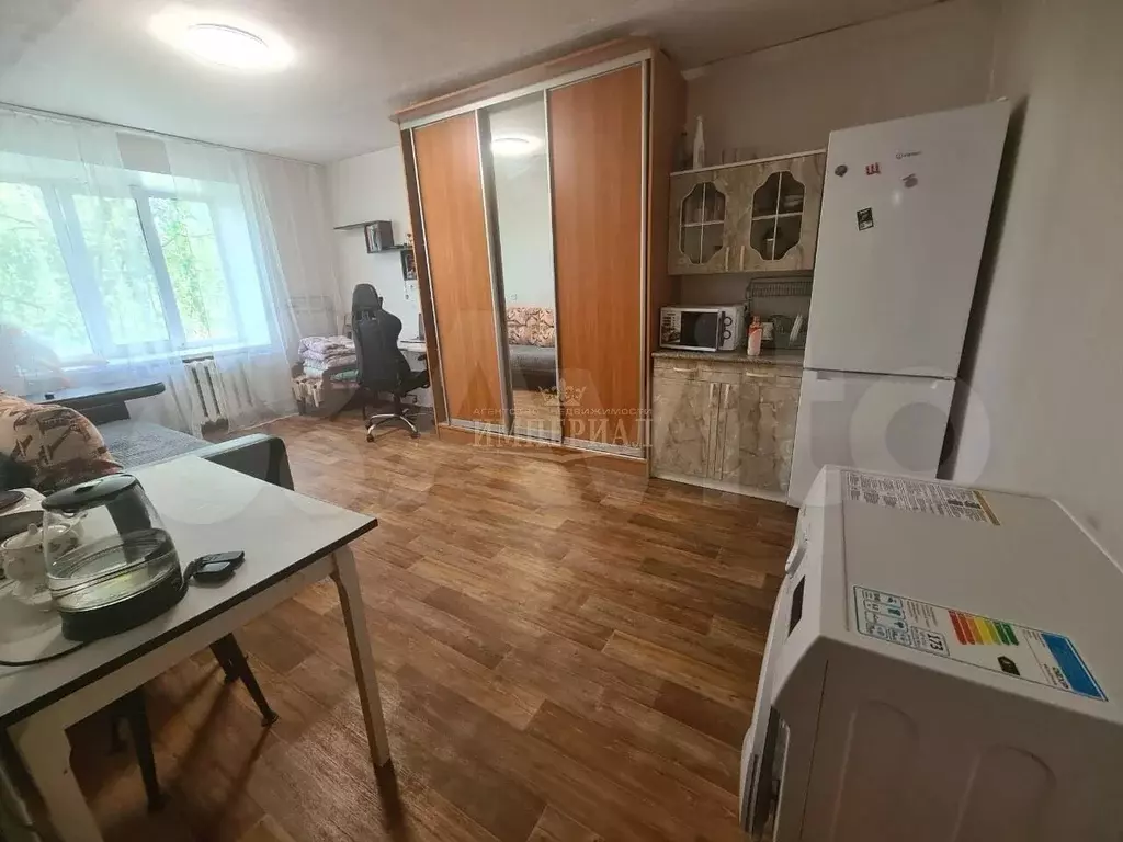 Комната 18 м в 4-к., 4/5 эт. - Фото 0
