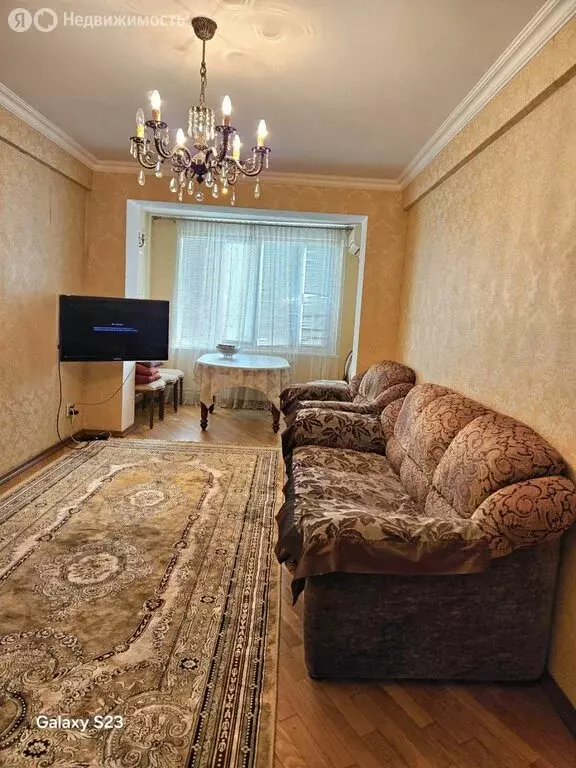 3-комнатная квартира: Махачкала, проспект Имама Шамиля, 19 (74 м) - Фото 1