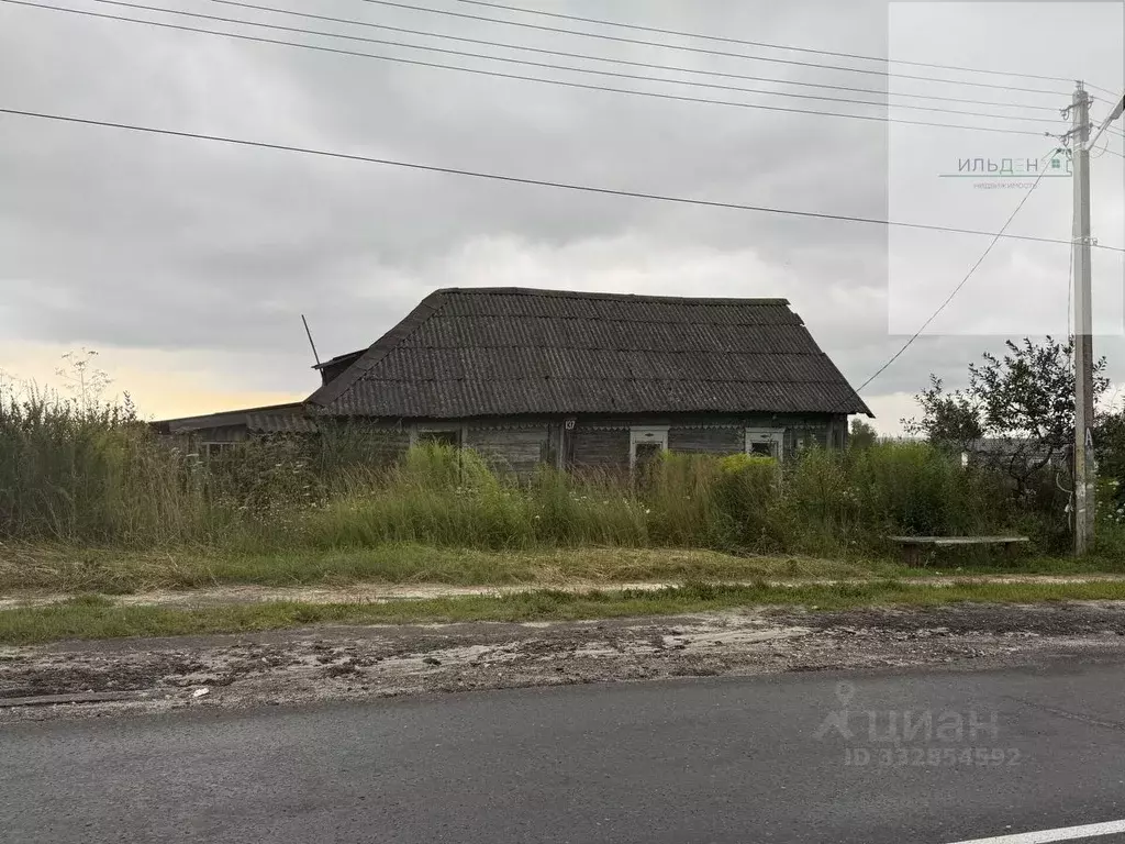 Дом в Брянская область, Выгоничское городское поселение, с. Лопушь ул. ... - Фото 1