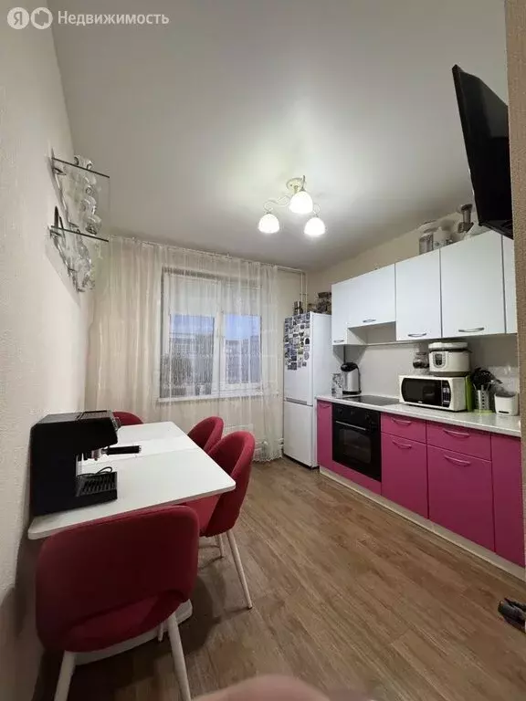 3-комнатная квартира: Нижний Новгород, микрорайон Мончегорский, ... - Фото 1