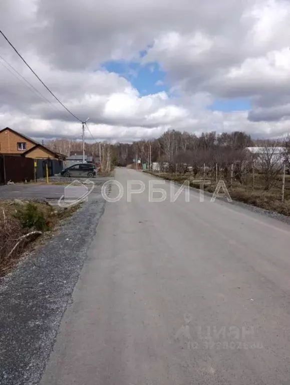 Участок в Тюменская область, Исетский муниципальный округ, д. ... - Фото 1