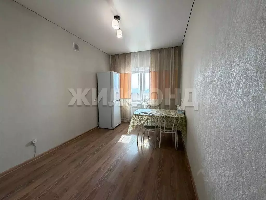 1-к кв. Хакасия, Абакан ул. Кирова, 179 (37.3 м) - Фото 1