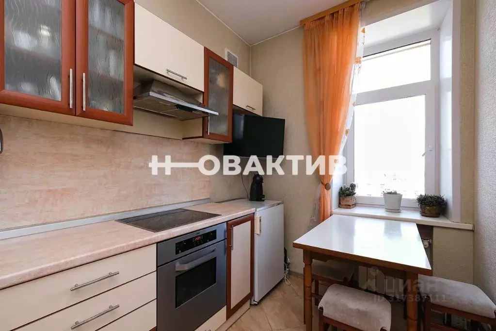 3-к кв. Новосибирская область, Новосибирск ул. Станиславского, 4 (84.2 ... - Фото 1