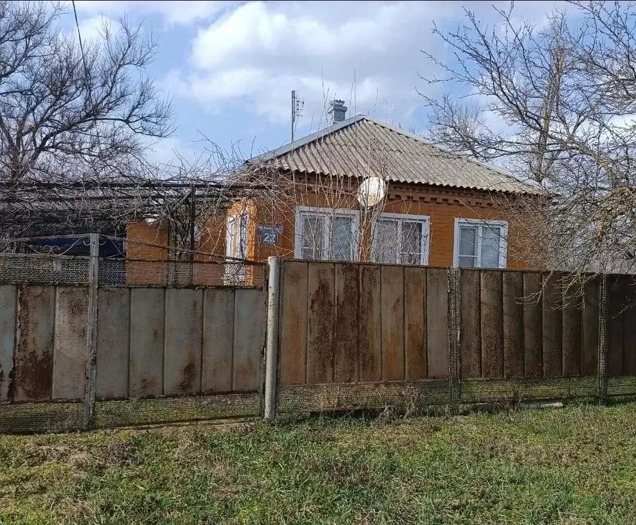 Дом в Краснодарский край, Тимашевский район, Роговское с/пос, ... - Фото 1