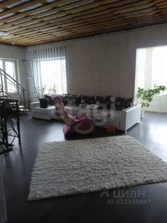 Дом в Ямало-Ненецкий АО, Ноябрьск ул. Интернационалистов, 27 (350 м) - Фото 1