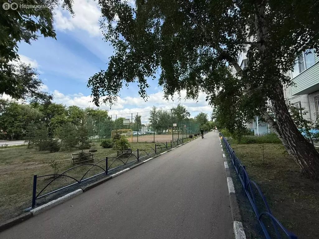 3-комнатная квартира: Омск, микрорайон Городок Нефтяников, улица 22 ... - Фото 0