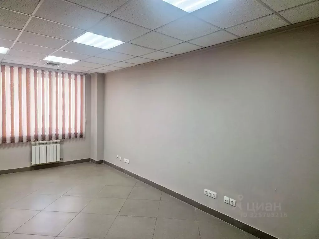 Помещение свободного назначения в Омская область, Омск ул. 70 лет ... - Фото 2