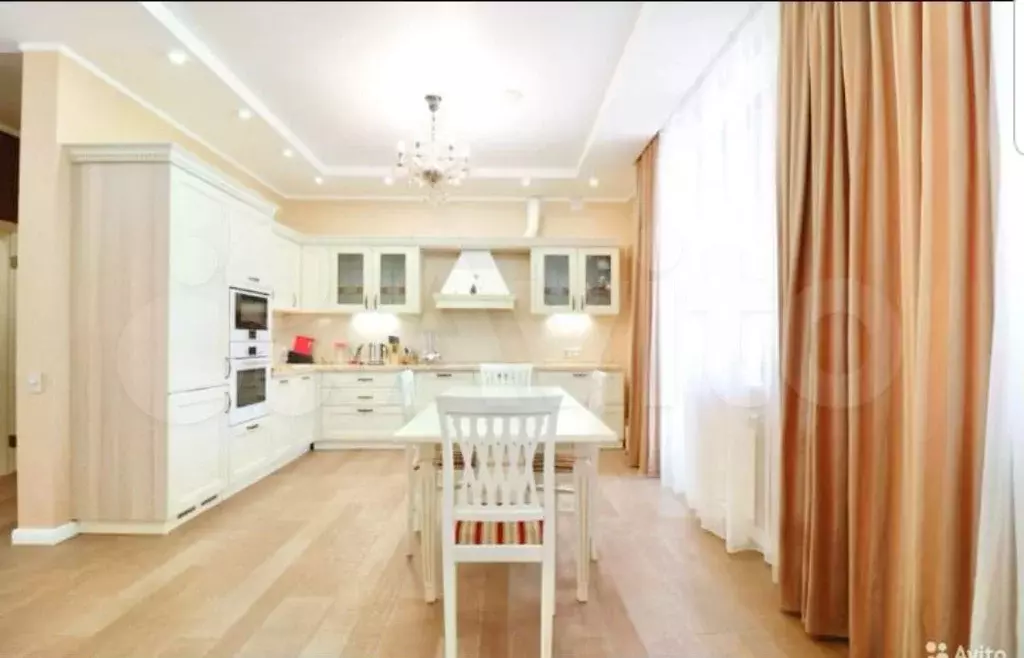 3-к. квартира, 131 м, 4/8 эт. - Фото 0