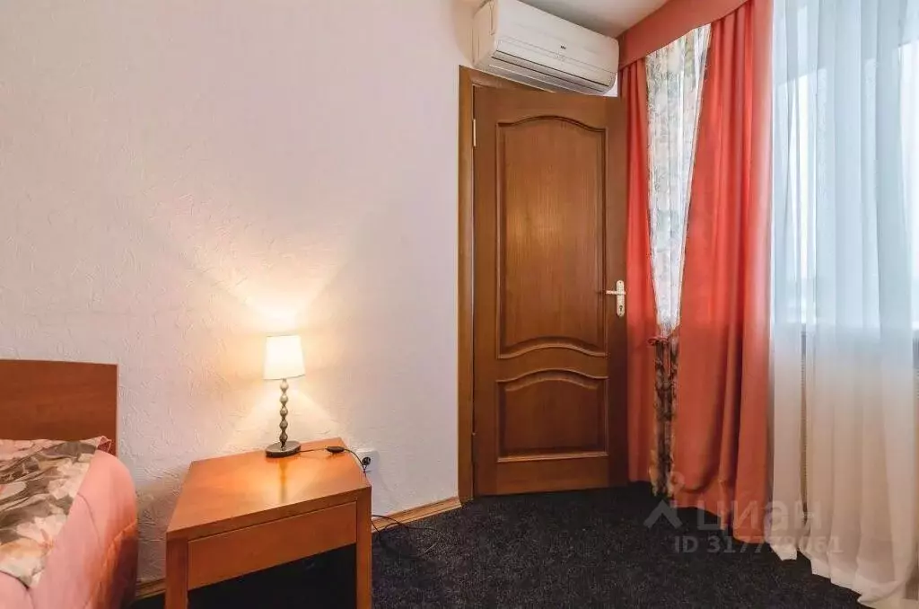 Комната Псковская область, Псков ул. Декабристов, 54 (10.0 м) - Фото 1