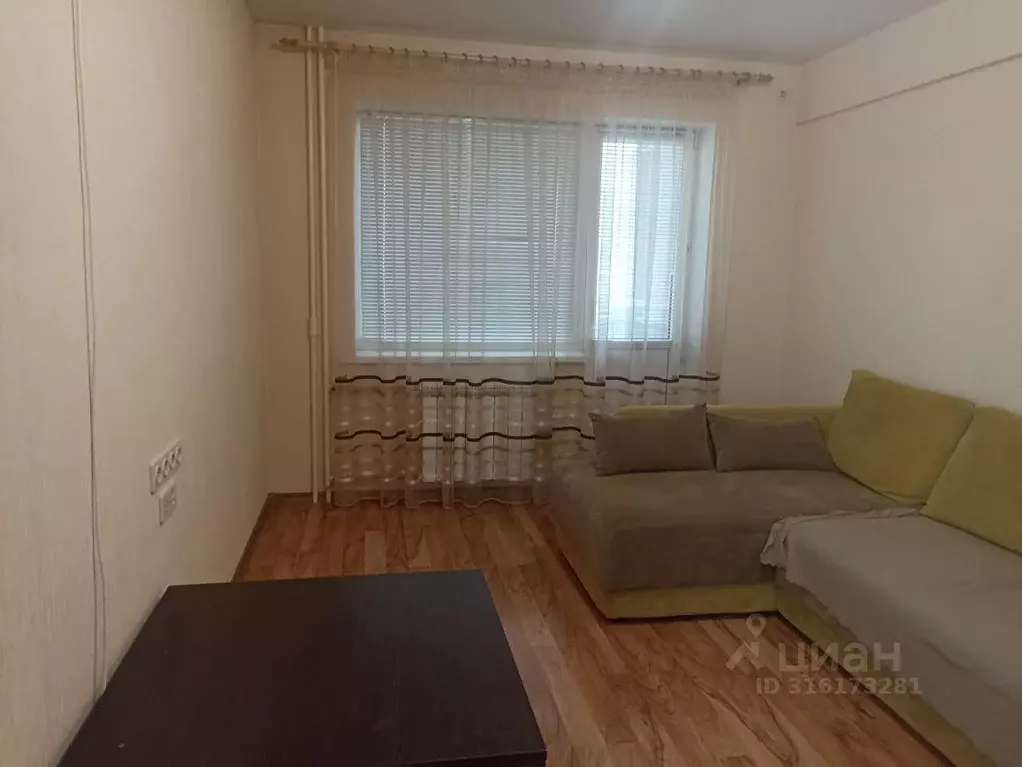 2-к кв. Волгоградская область, Волгоград ул. Таращанцев, 46 (48.0 м) - Фото 0