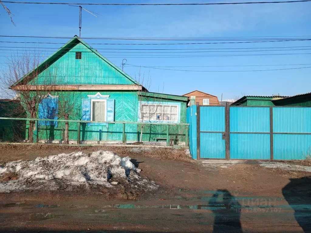 Дом в Бурятия, Улан-Удэ Стеклозавод мкр, ул. Вологодская (50 м) - Фото 1