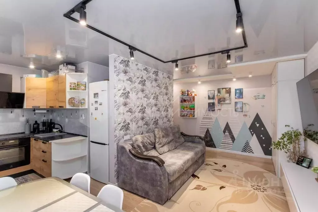 2-к кв. Тюменская область, Тюмень ул. Мельникайте, 95 (42.9 м) - Фото 1