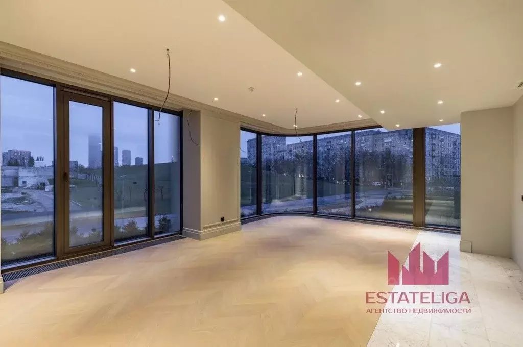 3-к кв. Москва ул. Братьев Фонченко, 1к2 (162.3 м) - Фото 1