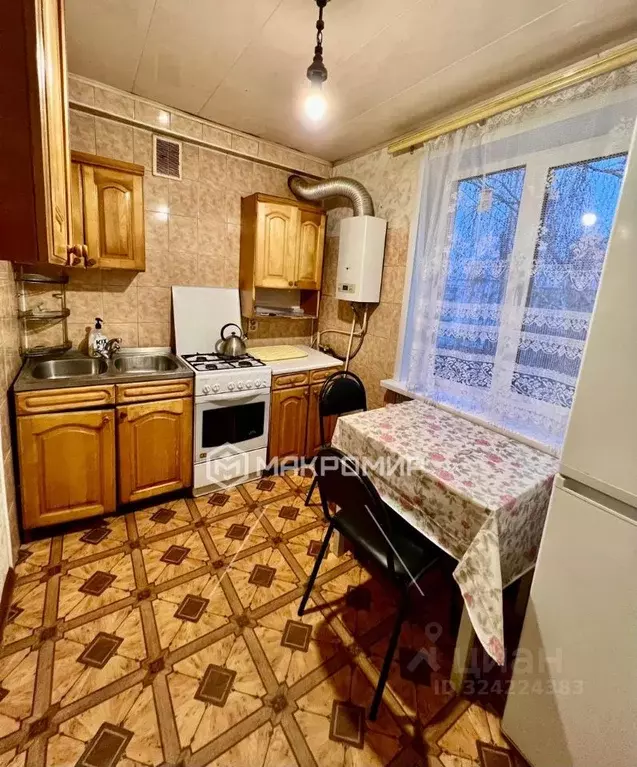 2-к кв. Брянская область, Брянск ул. Коммунаров, 6 (46.0 м) - Фото 2