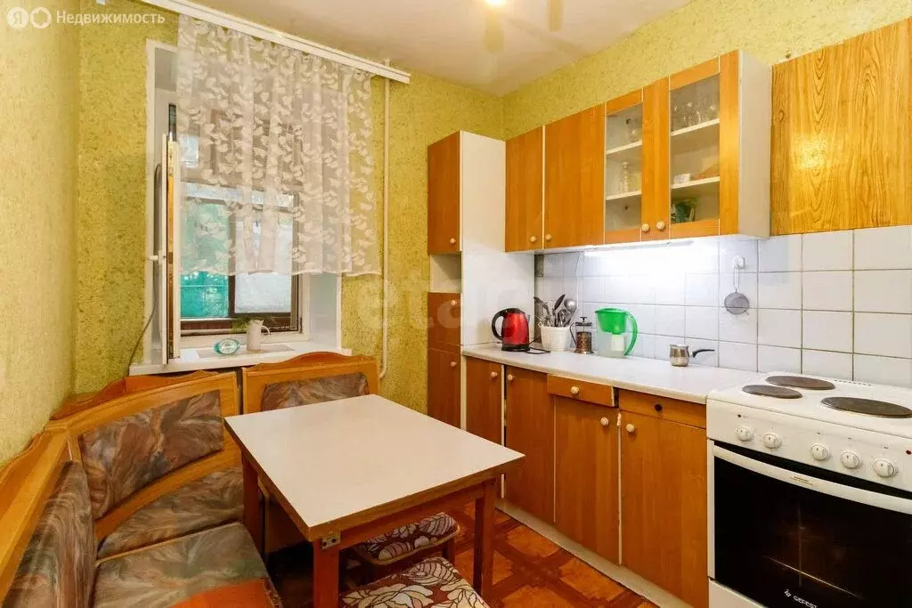 2-комнатная квартира: Тюмень, Уральская улица, 10 (47.3 м) - Фото 2