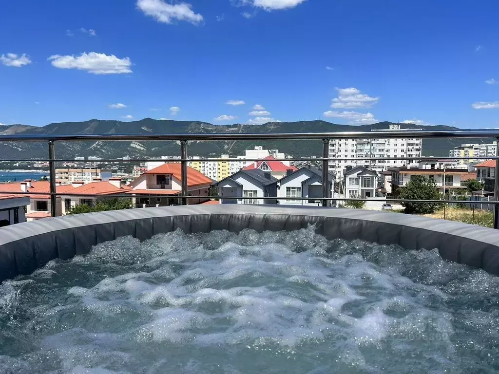 Дом в Краснодарский край, Геленджик ул. Майи Осичевой, 16 (180 м) - Фото 2