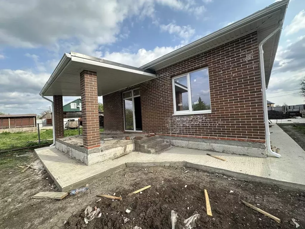 Дом в Краснодарский край, Динской район, Новотитаровская ст-ца ... - Фото 1