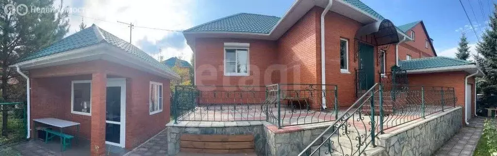 Дом в Омск, 4-я Любинская улица (212 м) - Фото 1