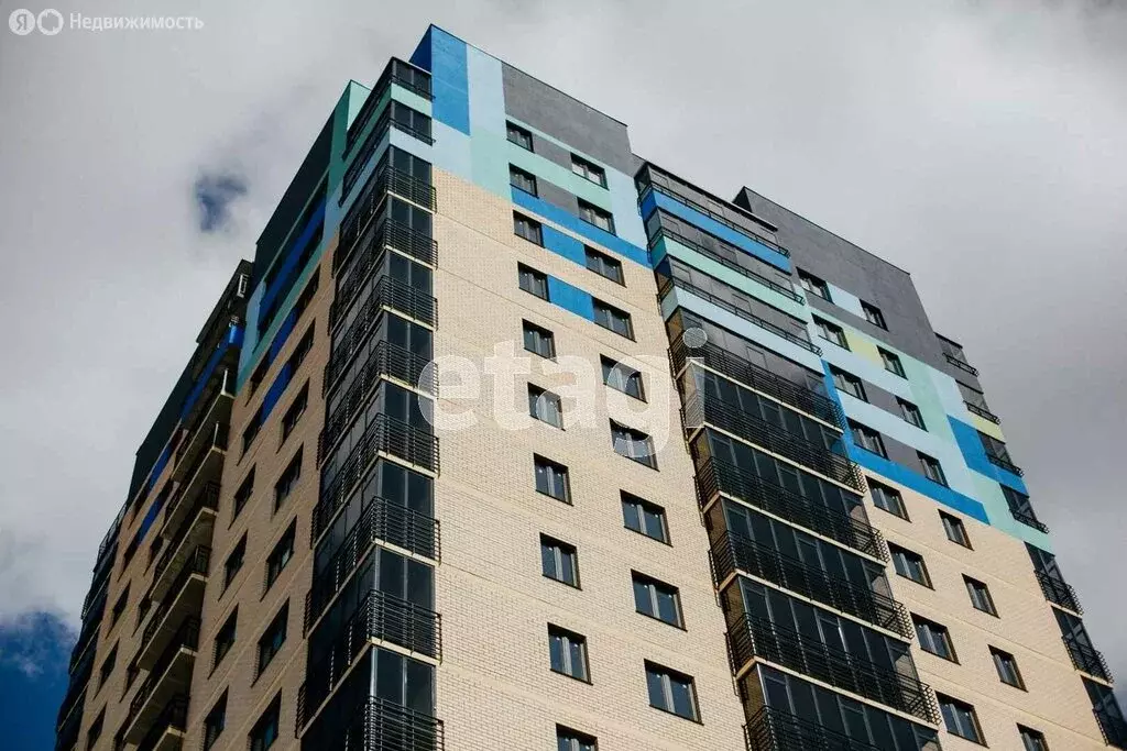 2-комнатная квартира: Тюмень, улица Мельникайте, 36 (65 м) - Фото 1