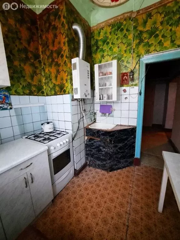 3-комнатная квартира: Губаха, улица Газеты Правда, 3 (75 м) - Фото 1